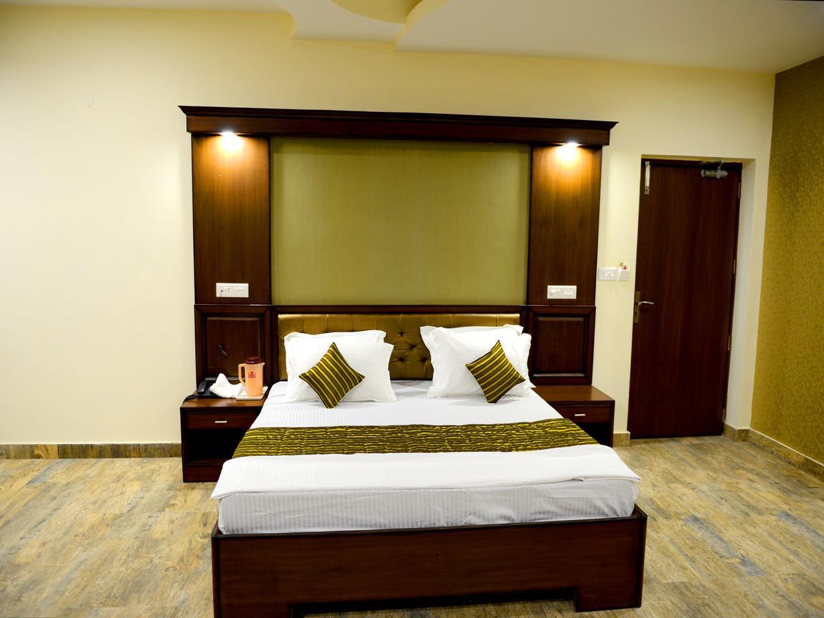 Anurag Hotel คาตรา ภายนอก รูปภาพ