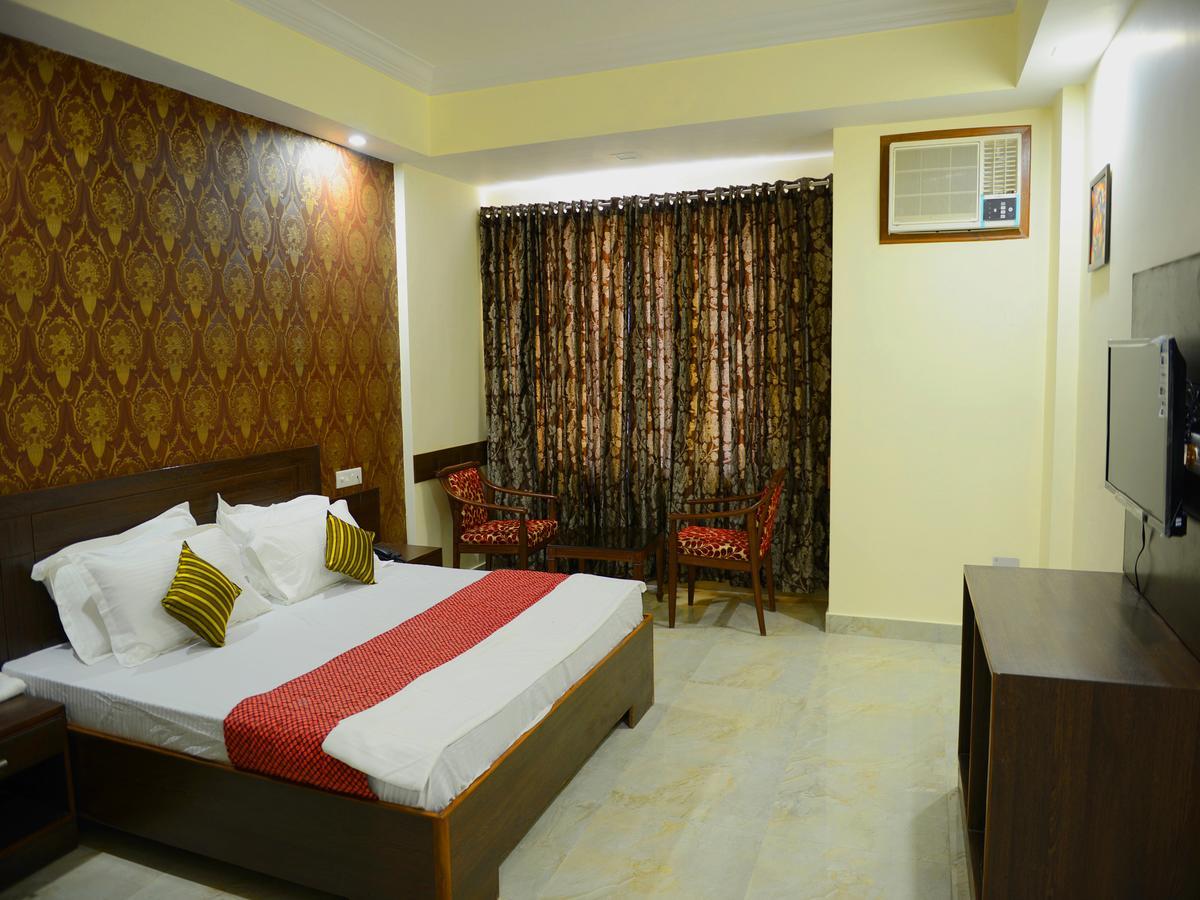 Anurag Hotel คาตรา ภายนอก รูปภาพ